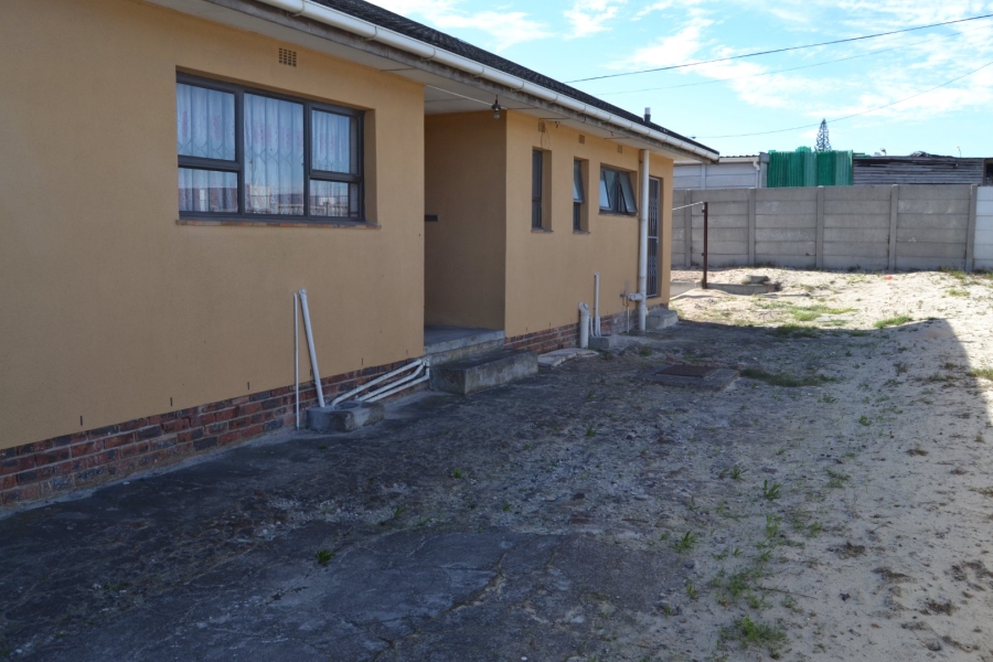 3 Bedroom Property for Sale in Mandalay Western Cape